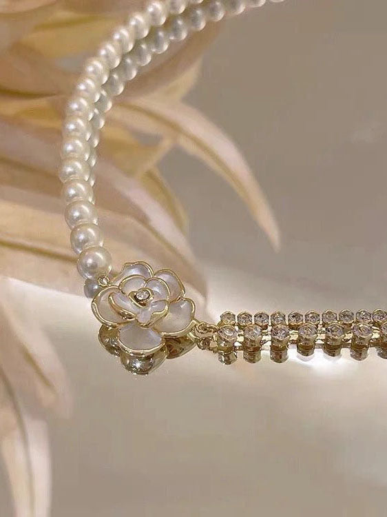 Raya Necklace