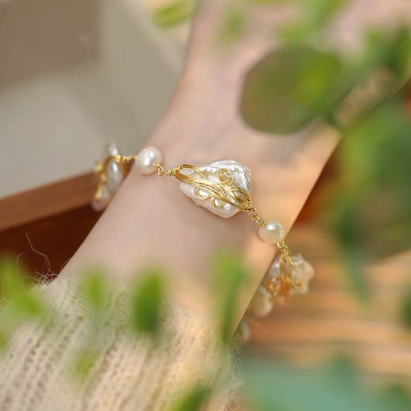 Luciana Pearl Bracelet|18k Gold Plated