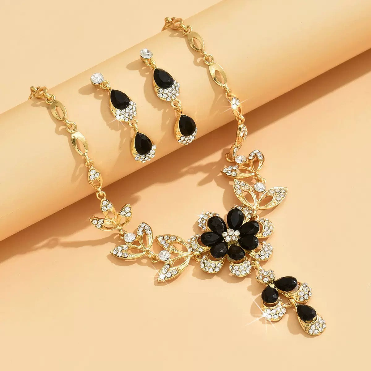 Verity Necklace Set | 24k Gold Plated
