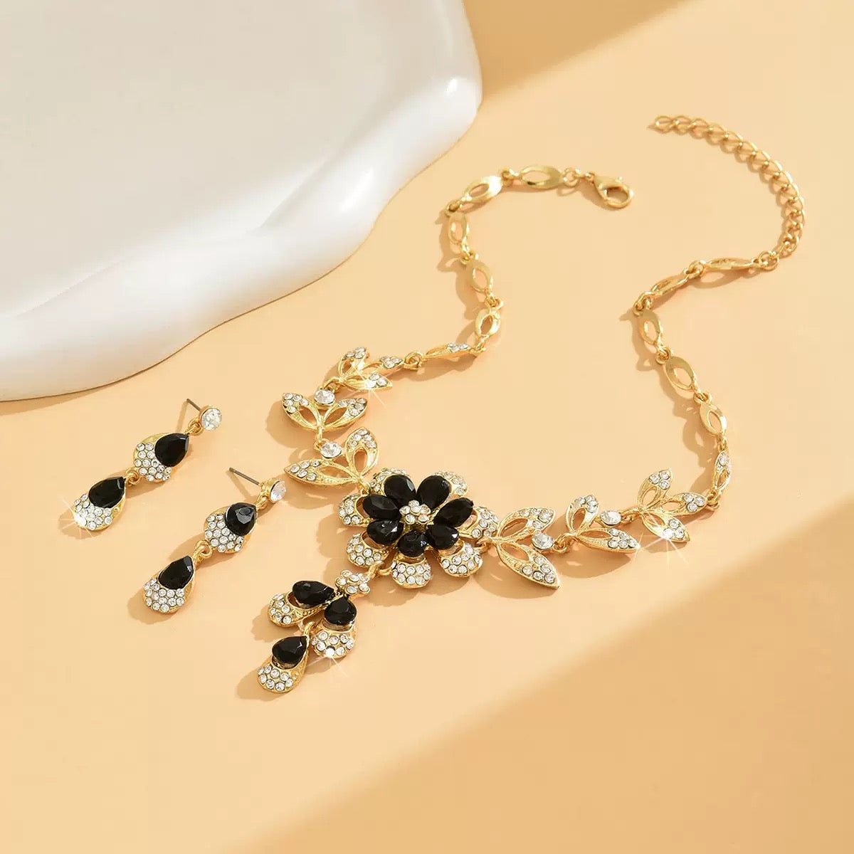Verity Necklace Set | 24k Gold Plated