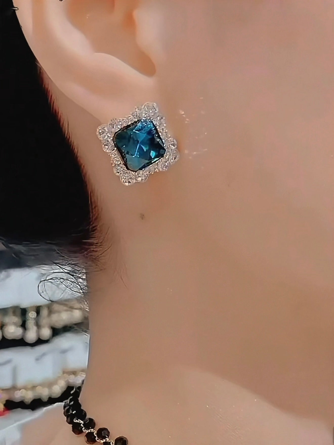 Mari Earrings